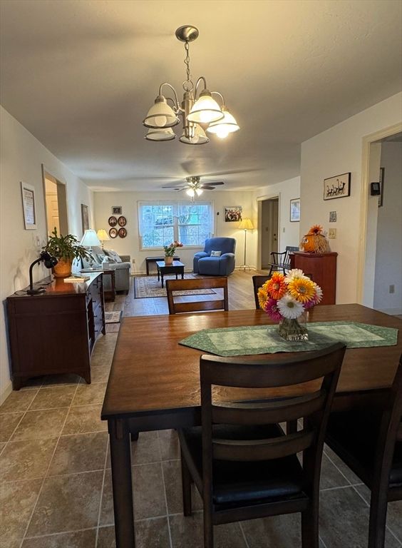 Chandelier, Dining room, Interior, Living room