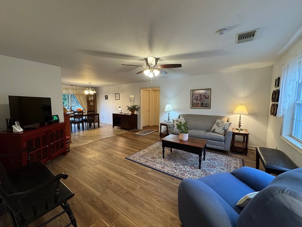 Chandelier, Dining room, Interior, Living room, Wood Texture Flooring