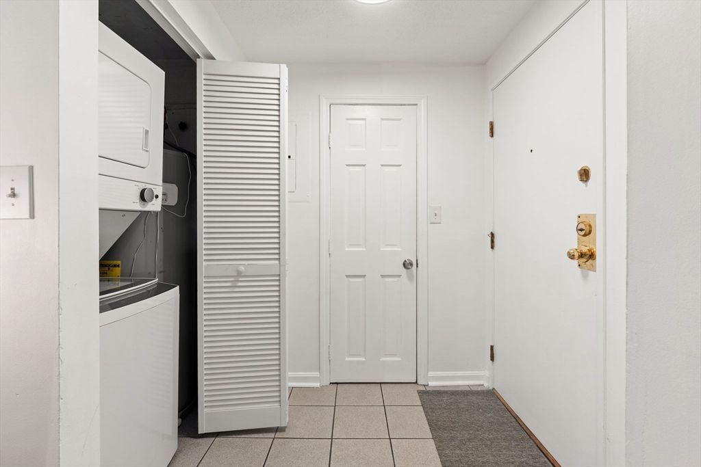 Interior, Utility Closets, Washer