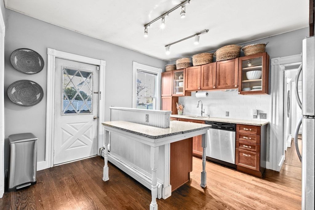 Interior, Kitchen, Stainless Steel Appliances, Wood Texture Flooring