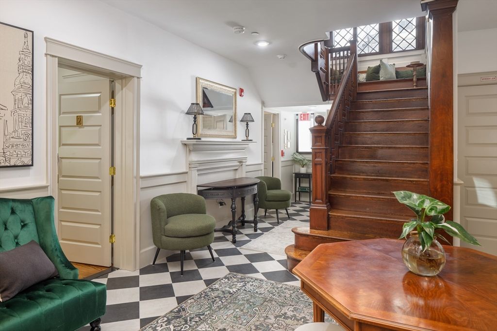 Fireplace, Interior, Recessed Lighting