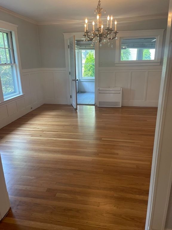 Chandelier, Empty room, Interior, Wood Texture Flooring