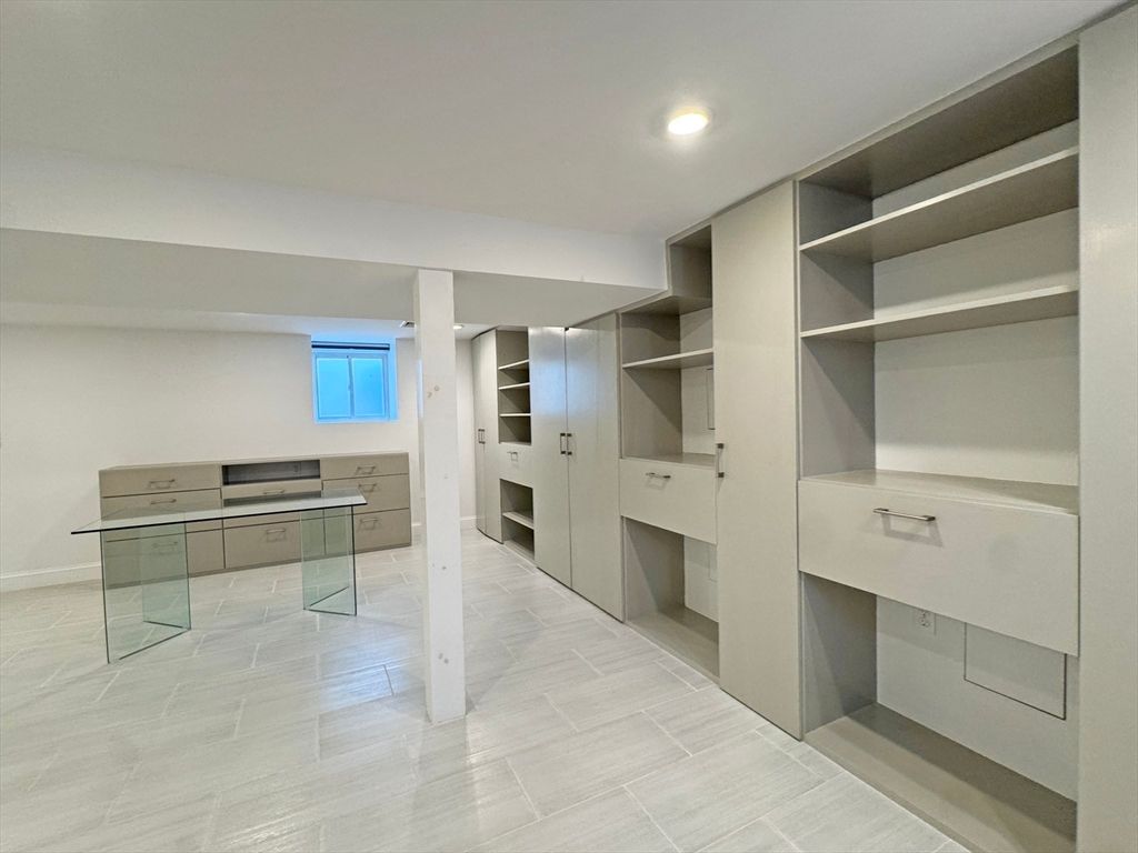 Interior, Recessed Lighting