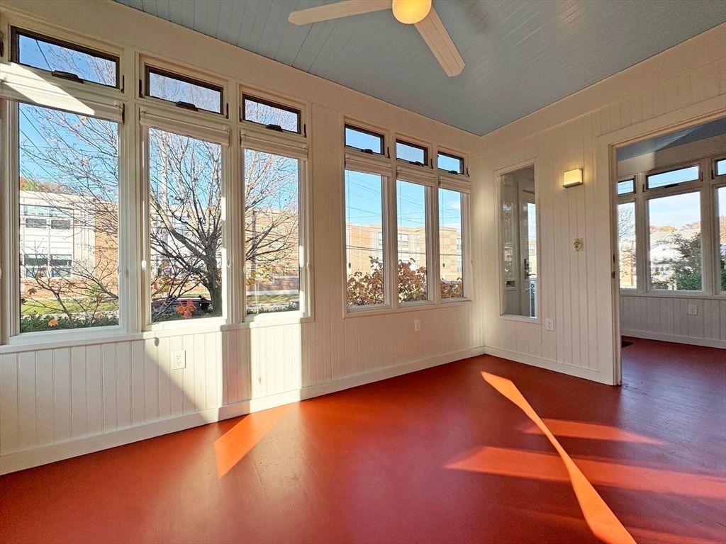 Empty room, Interior, Sun Room, Wood Texture Flooring