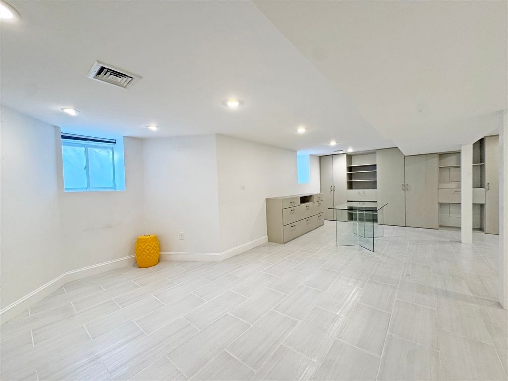 Interior, Recessed Lighting