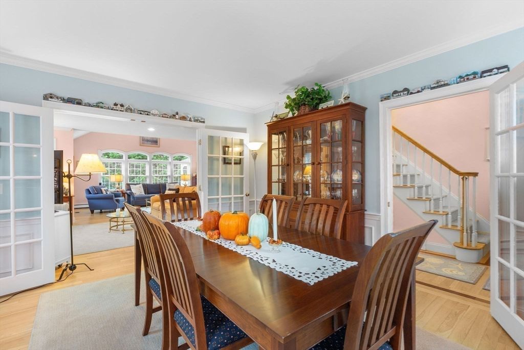Dining room, Interior, Wood Texture Flooring