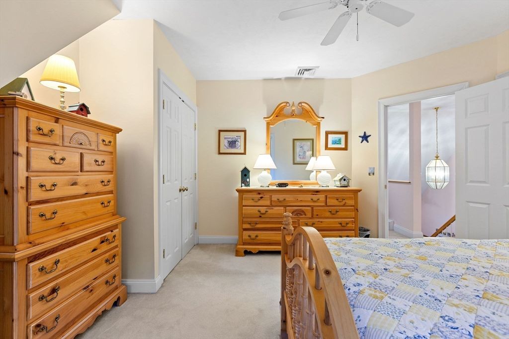 Bedroom, Interior, Pendant Lights
