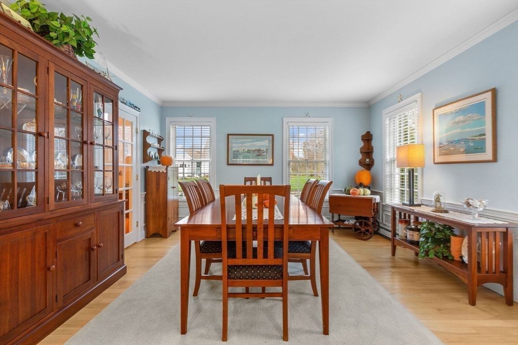 Dining room, Interior, Wood Texture Flooring