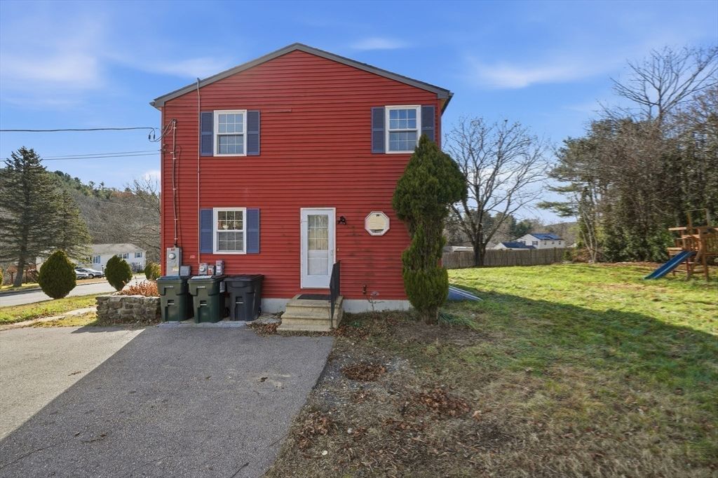 Backyard, Exterior, Playground