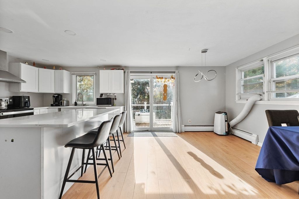 Interior, Kitchen, Pendant Lights, Recessed Lighting, Wood Texture Flooring