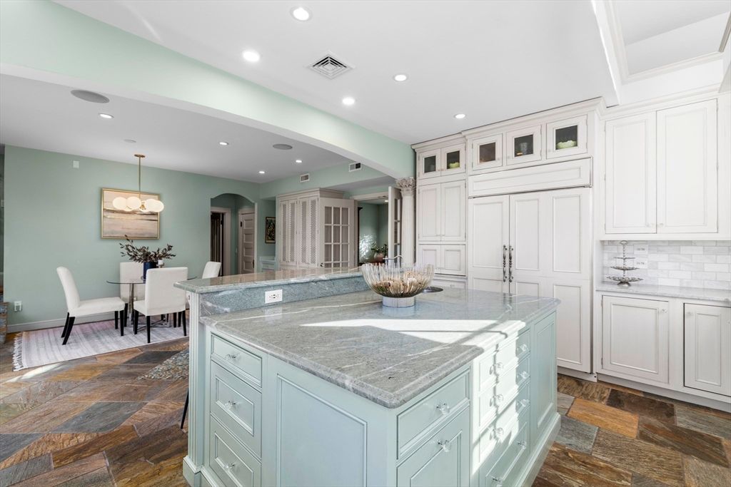 Dining room, Interior, Kitchen, Pendant Lights, Recessed Lighting, Wood Texture Flooring