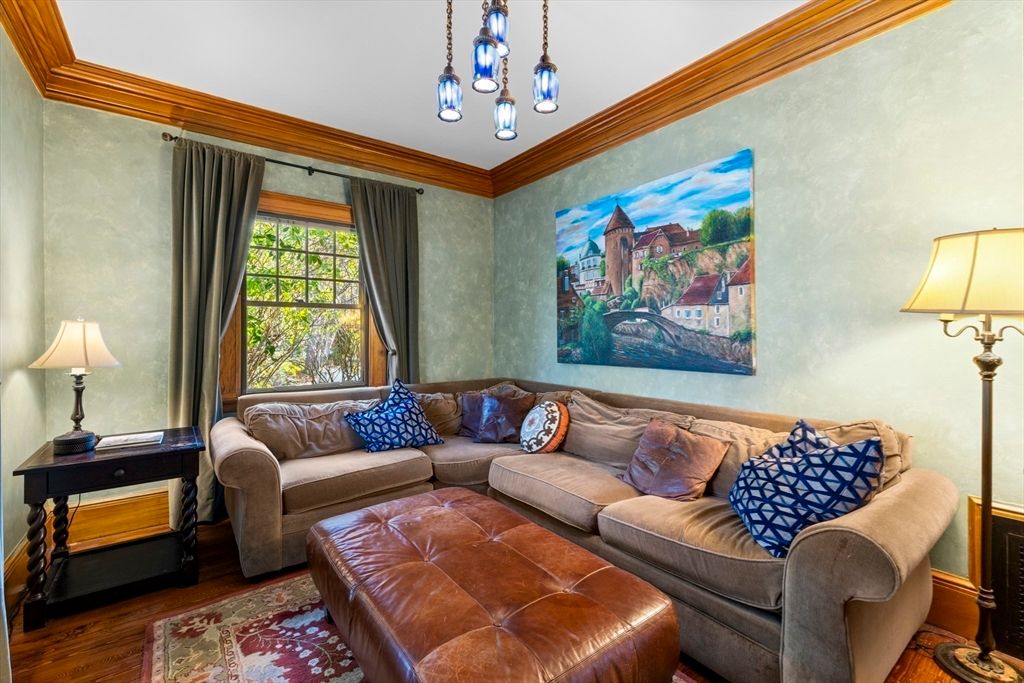 Interior, Living room, Pendant Lights, Wood Texture Flooring