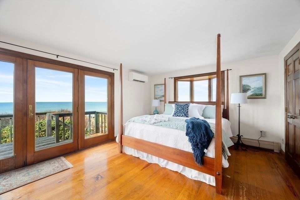 Bedroom, Interior, Water, Wood Texture Flooring