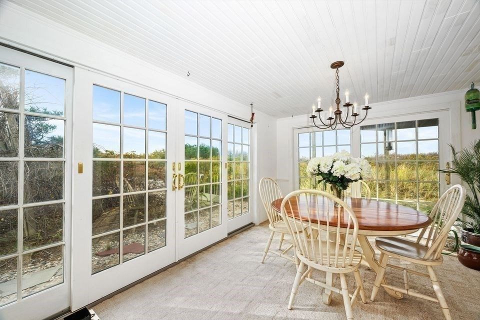 Chandelier, Dining room, Interior, Sun Room