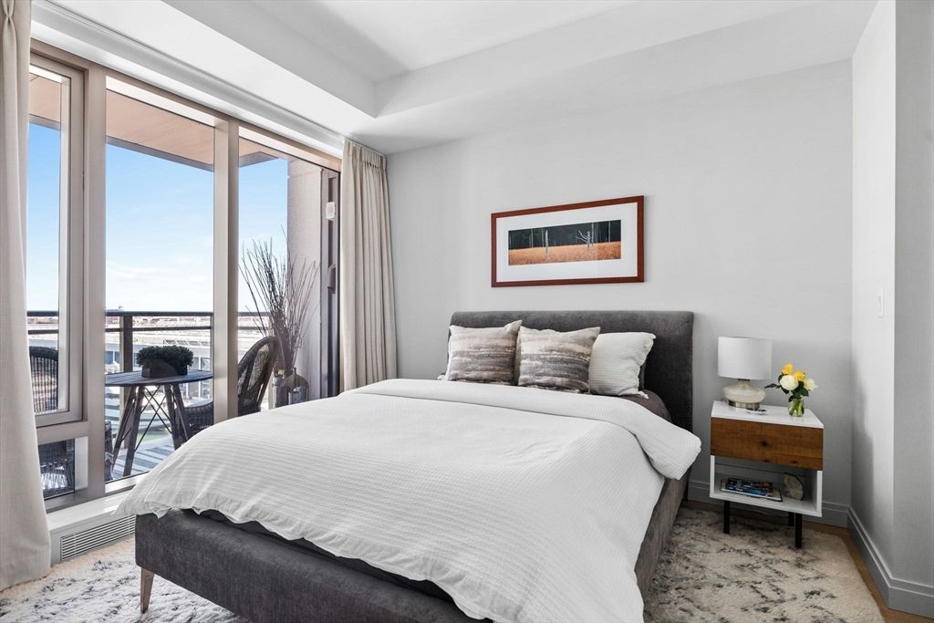 Bedroom, Interior, Water