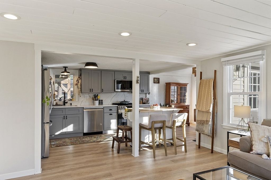 Dining room, Interior, Kitchen, Recessed Lighting, Stainless Steel Appliances, Wood Texture Flooring