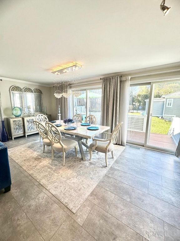 Chandelier, Dining room, Interior