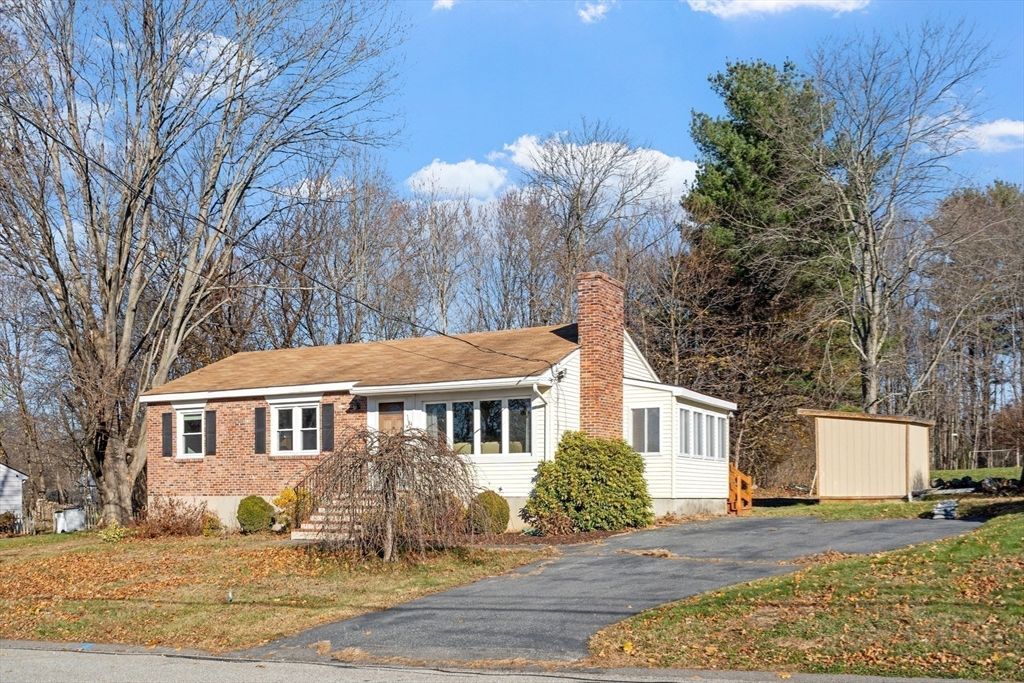 Exterior, Facade, Brick Facade, Cape Cod