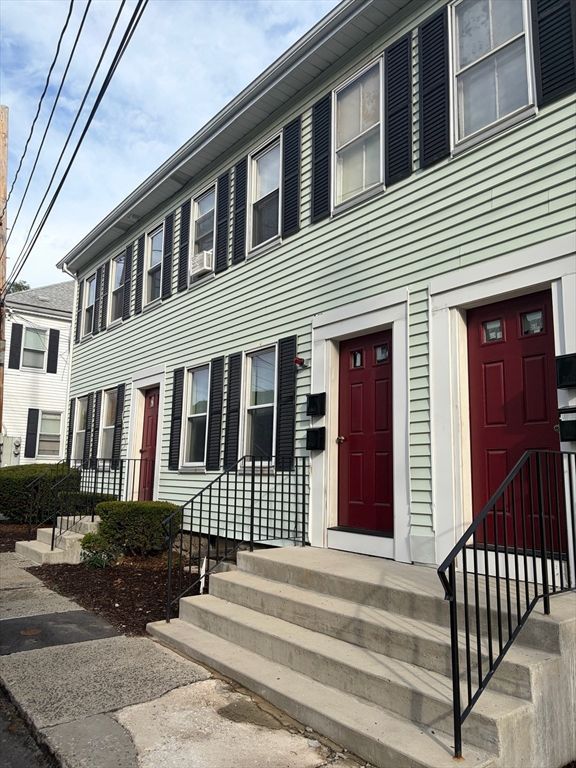 Exterior, Facade, Georgian