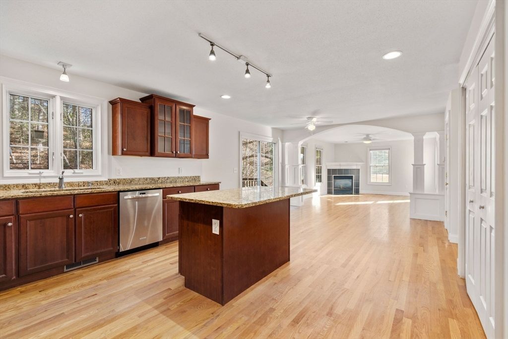 Fireplace, Interior, Kitchen, Recessed Lighting, Wood Texture Flooring