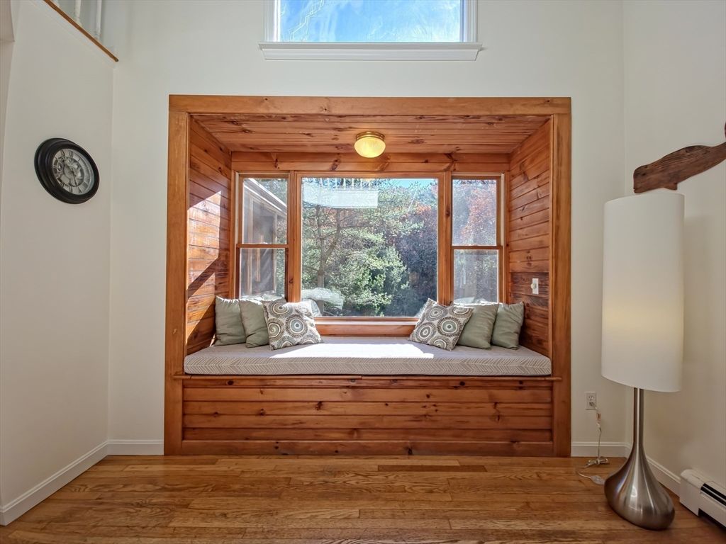 Glass Ceilings, Interior, Sun Room, Wooden Beams, Wood Texture Flooring