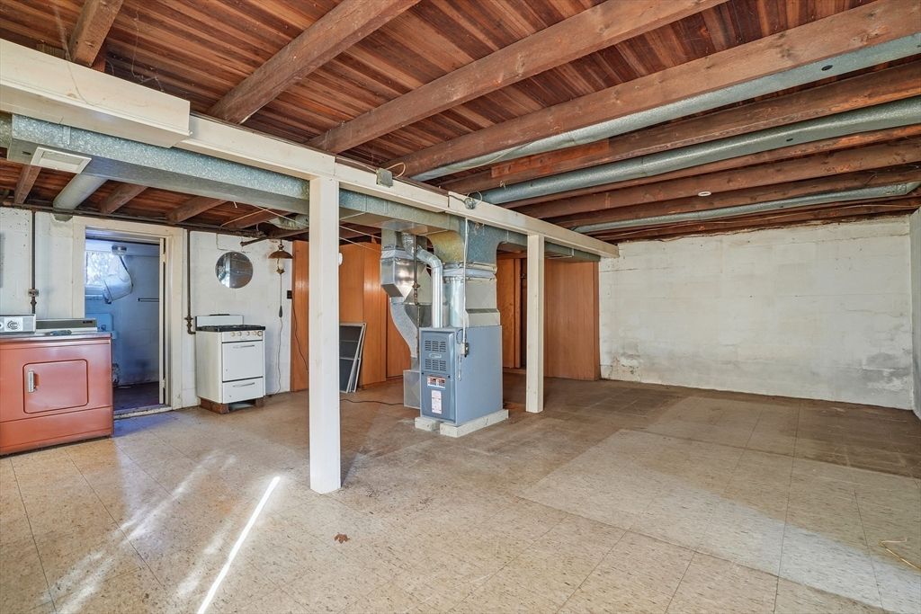 Interior, Washer, Wooden Beams, Wooden Ceilings