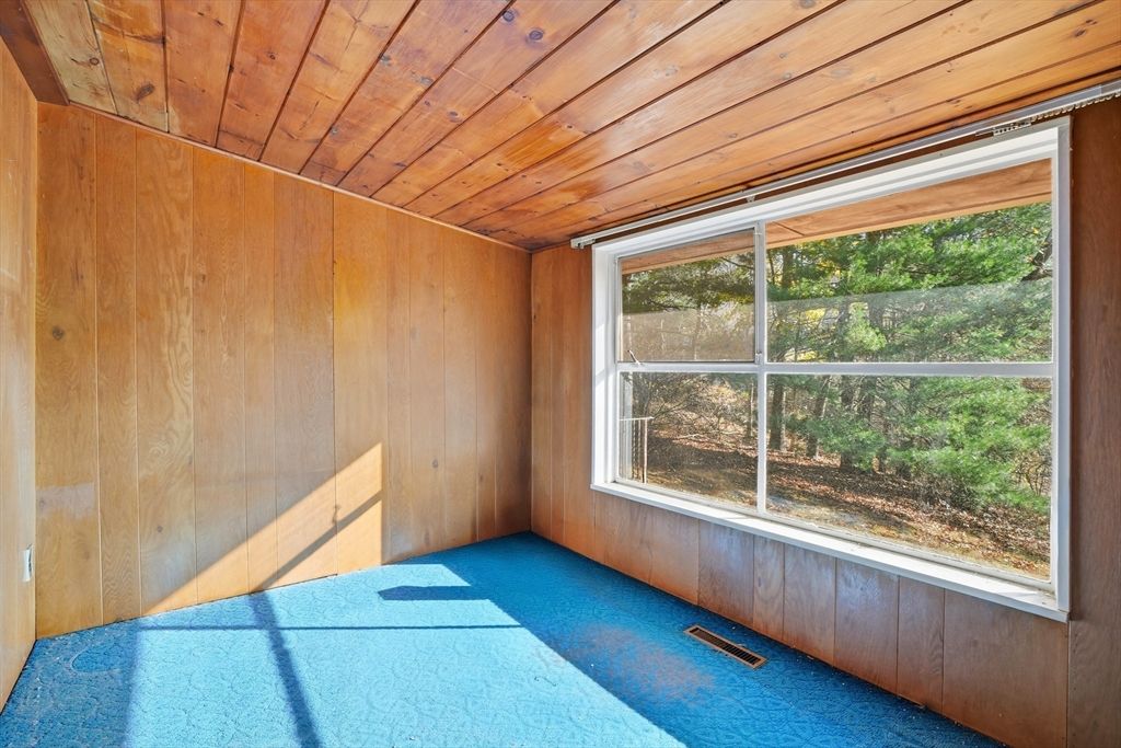 Empty room, Interior, Wooden Ceilings, Wooden Walls