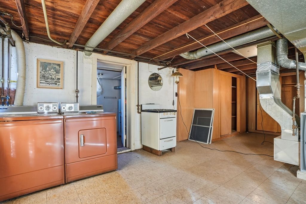 Interior, Washer, Wooden Beams, Wooden Ceilings, Wooden Walls