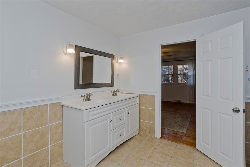 Bathroom, Interior, Wood Texture Flooring