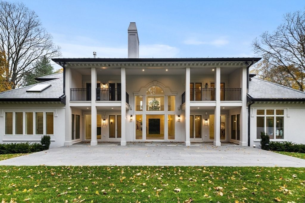 Exterior, Facade, Georgian