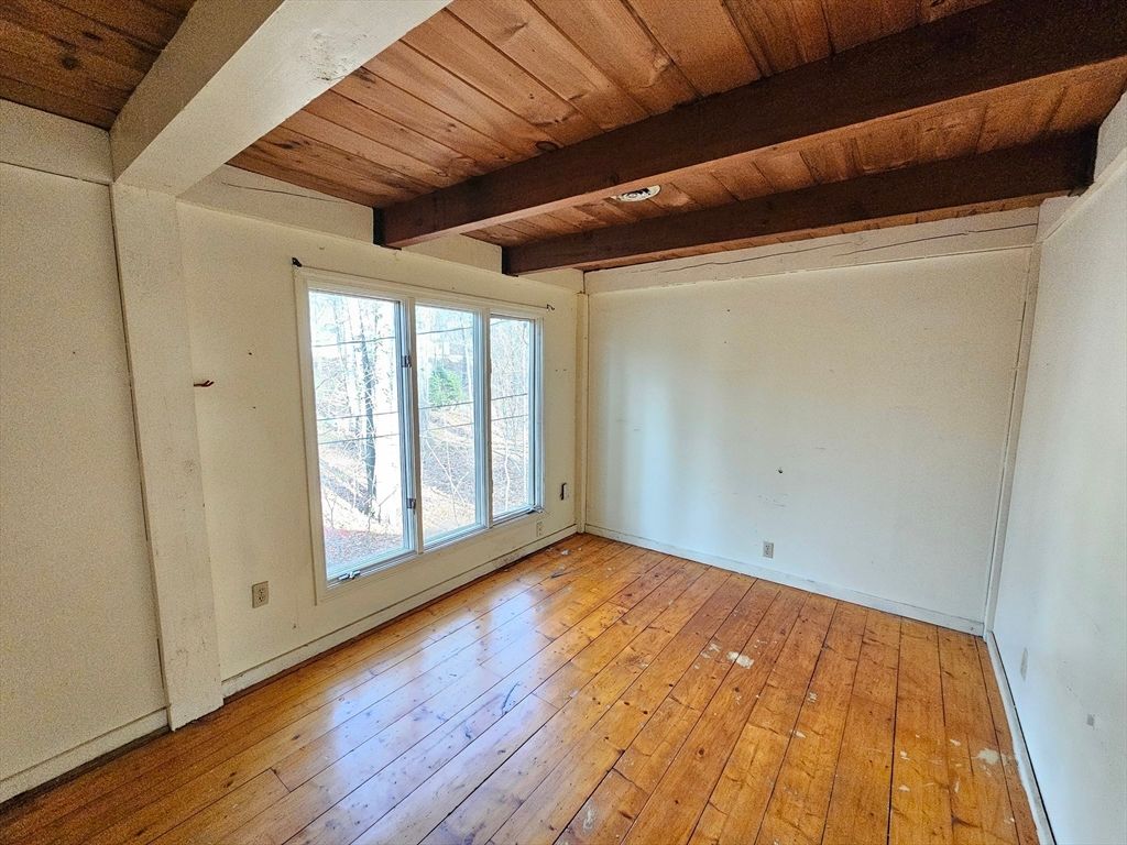 Empty room, Interior, Wooden Beams, Wooden Ceilings, Wood Texture Flooring