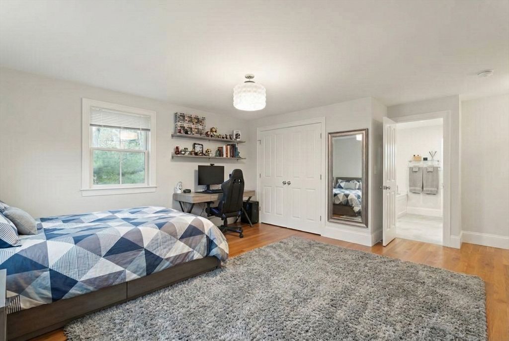Bedroom, Home Office, Interior, Pendant Lights, Wood Texture Flooring