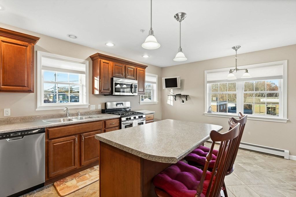 Interior, Kitchen, Pendant Lights, Recessed Lighting, Stainless Steel Appliances