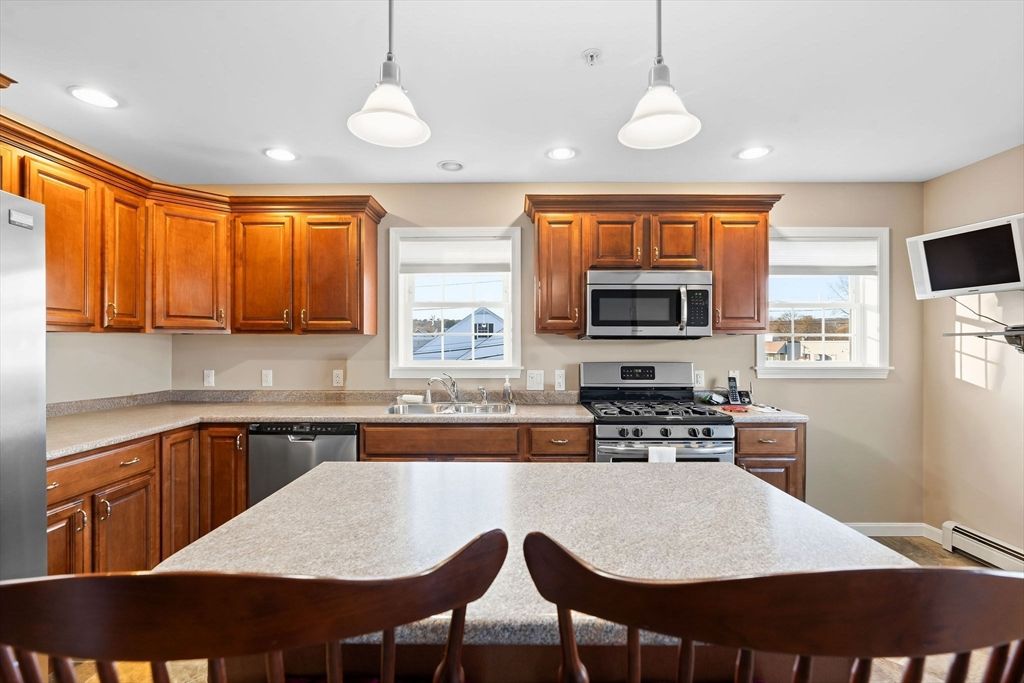Interior, Kitchen, Pendant Lights, Recessed Lighting, Stainless Steel Appliances
