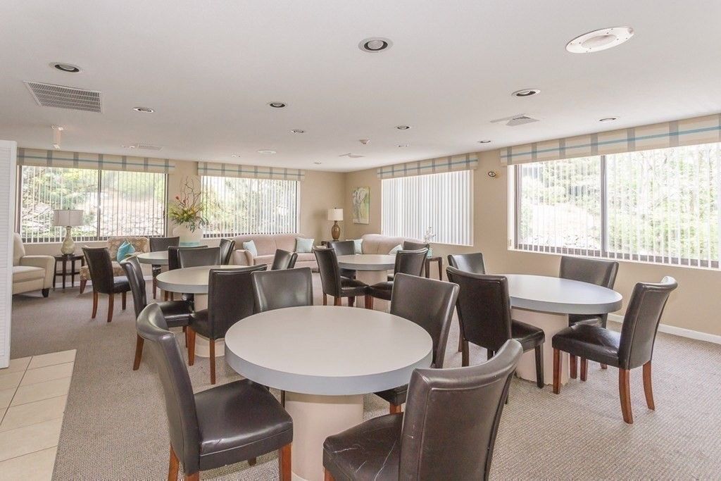 Dining room, Interior, Recessed Lighting