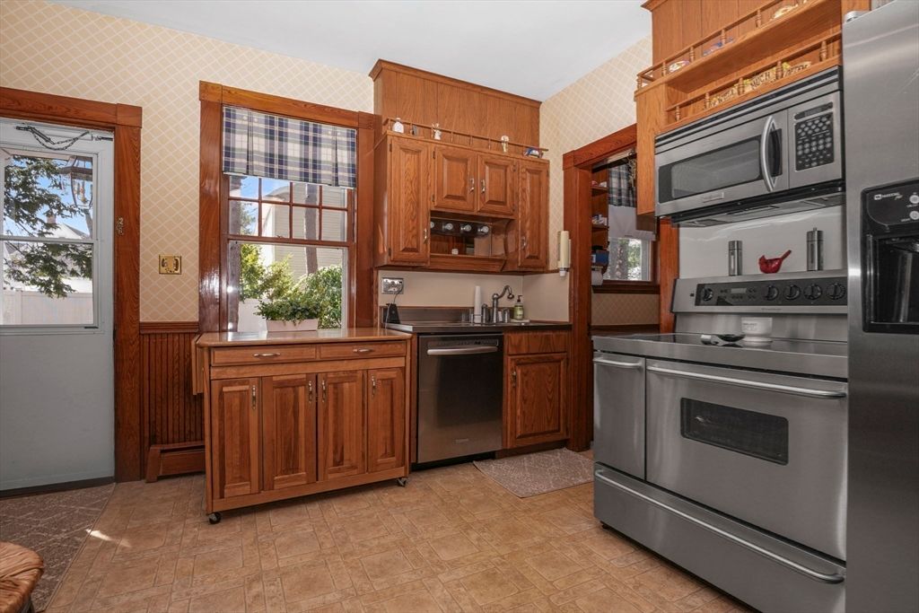 Interior, Kitchen, Stainless Steel Appliances