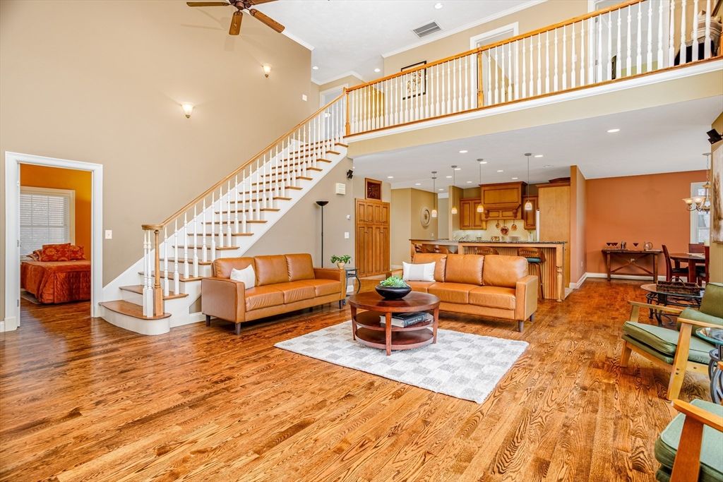 Dining room, Interior, Kitchen, Living room, Pendant Lights, Recessed Lighting, Wood Texture Flooring