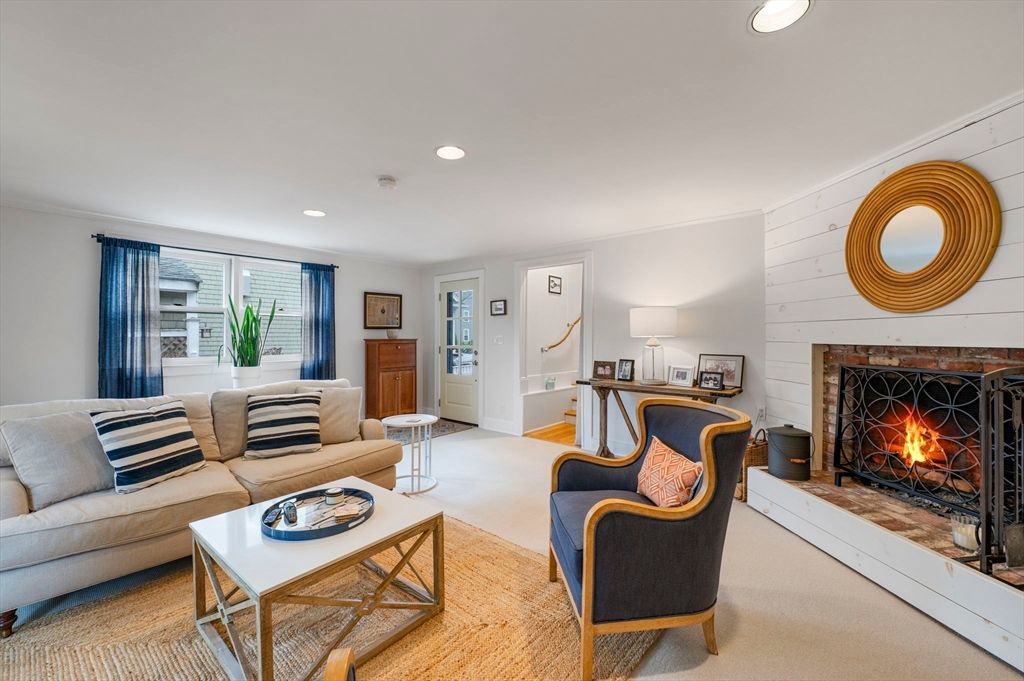 Fireplace, Interior, Living room, Recessed Lighting