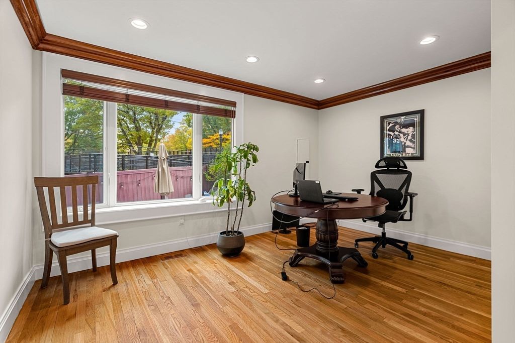 Home Office, Interior, Recessed Lighting, Wood Texture Flooring