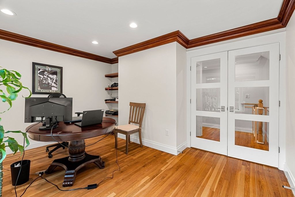 Home Office, Interior, Recessed Lighting, Wood Texture Flooring