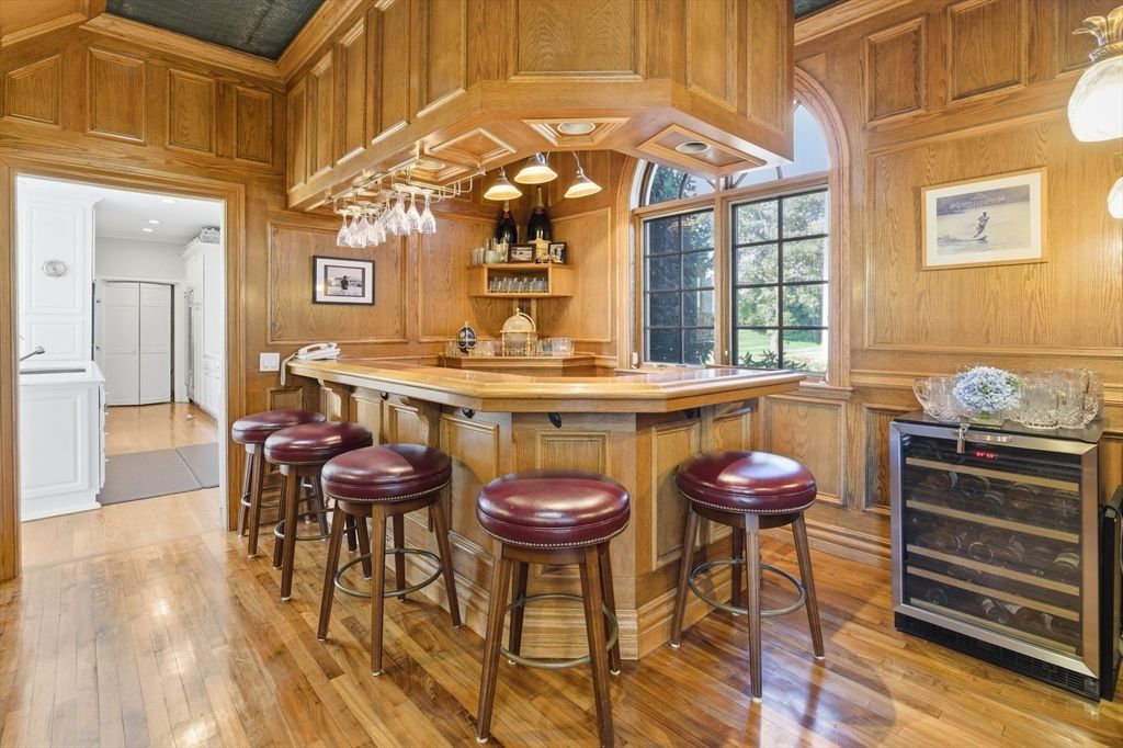 Interior, Recessed Lighting, Wood Texture Flooring, Wooden Walls