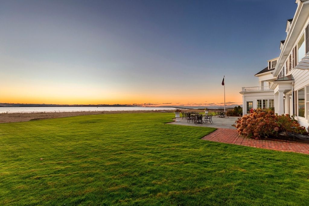 Backyard, Exterior, Water