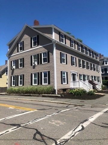 Exterior, Facade, Condo Building