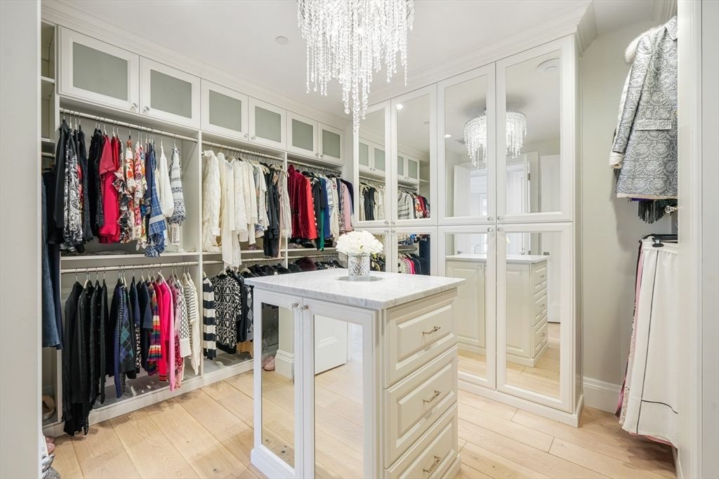 Chandelier, Interior, Walk-in Closets, Wood Texture Flooring