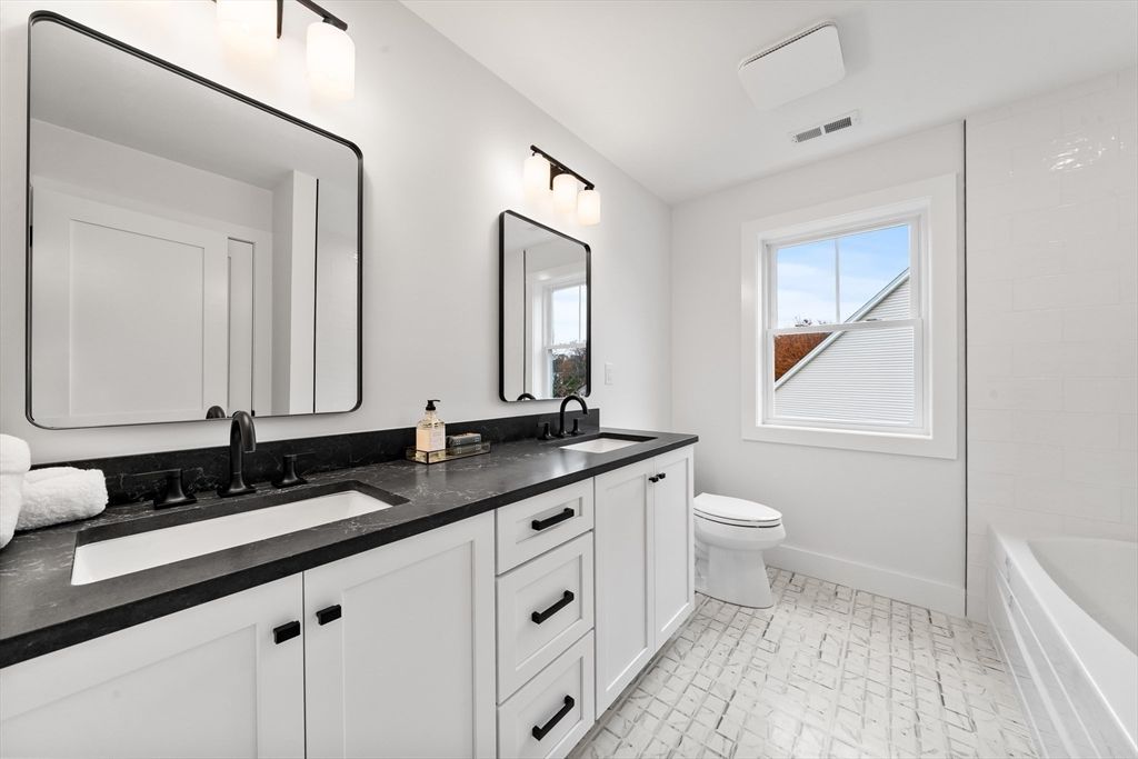 Bathroom, Dual Sink Vanities, Interior
