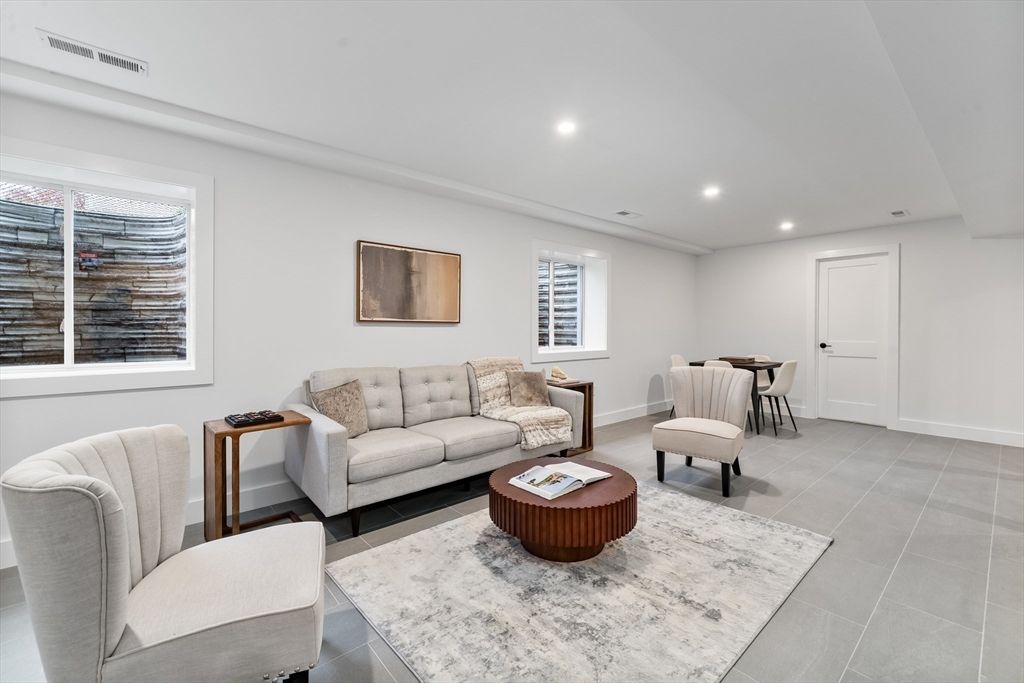 Dining room, Interior, Living room, Recessed Lighting
