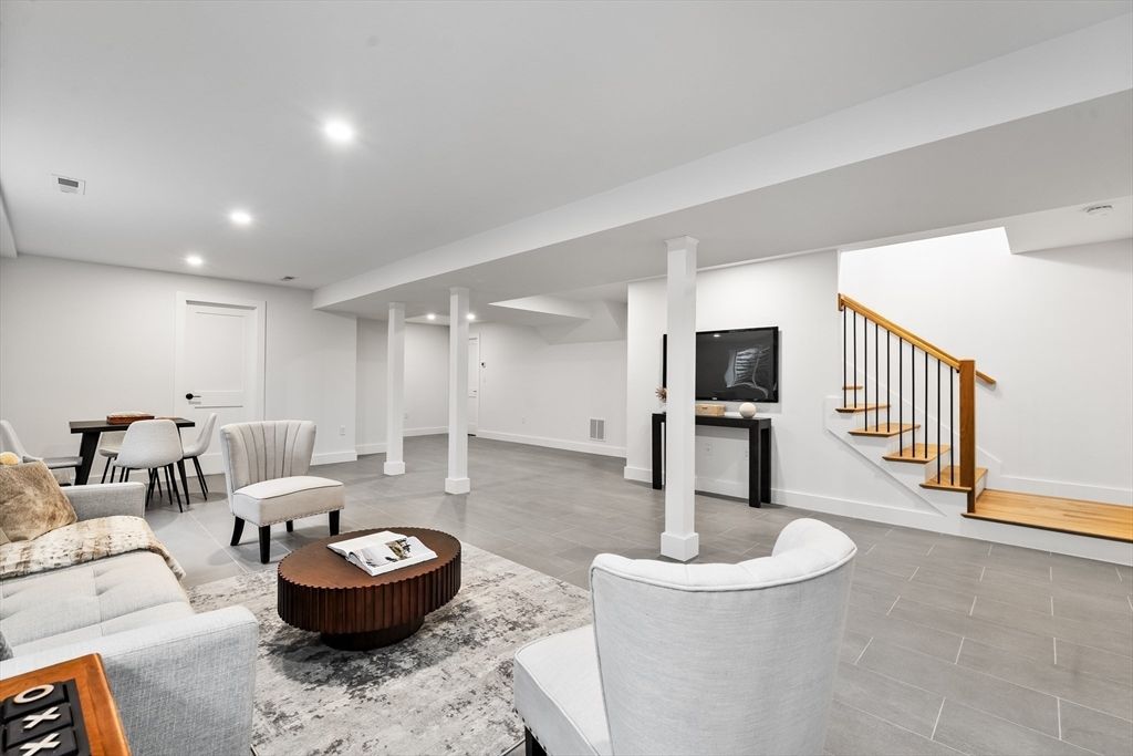 Dining room, Interior, Living room, Recessed Lighting