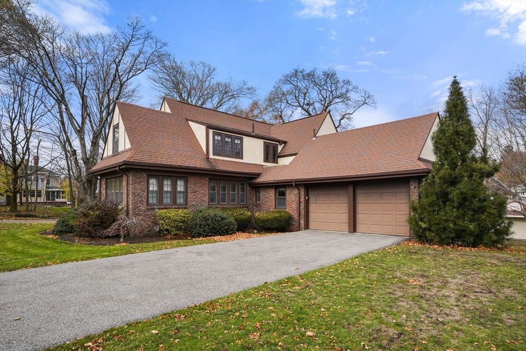 Attached, Exterior, Facade, Brick Facade, Cape Cod