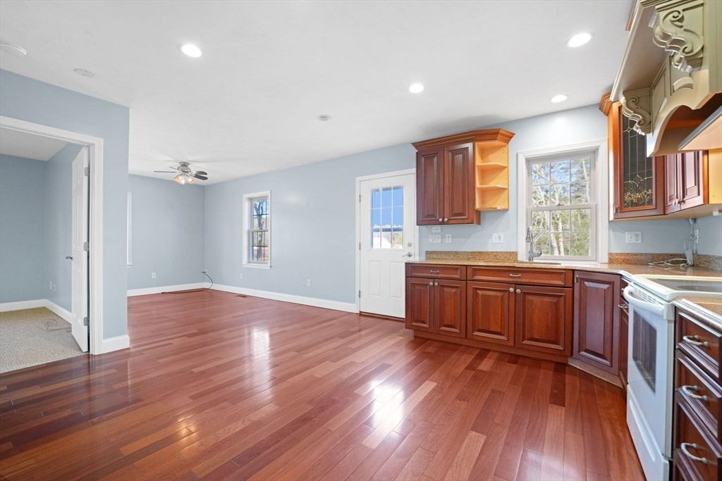 Empty room, Interior, Kitchen, Recessed Lighting, Wood Texture Flooring