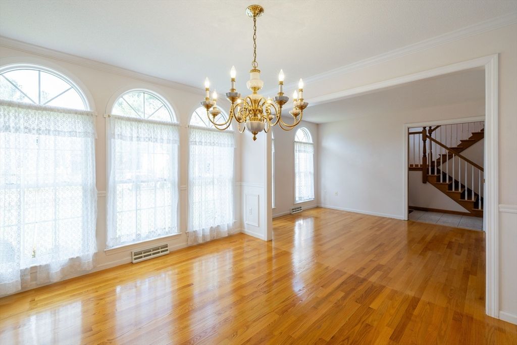 Chandelier, Empty room, Interior, Wood Texture Flooring